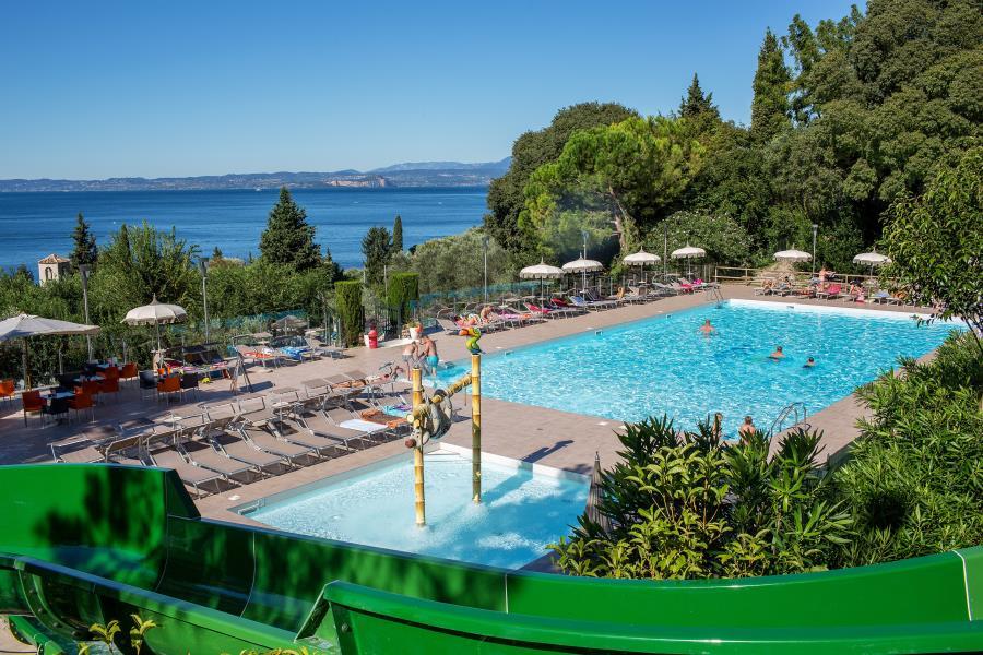 sfondo link video La Rocca Camping Lago di Garda